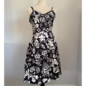 Lucy Paris Women's M‎ Black White Floral Dress Fit & Flare Circle Skirt Summer
